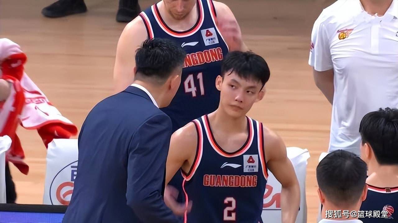 19:35CBA上海久事主场迎战浙江东阳光药，上海赛季初期战绩不佳，但进入第二阶段之后，球队奋起直追，上一战更是击败强敌广东，球队结束连败，为他们本场比赛主场迎战广厦奠定了一定的信心基础。